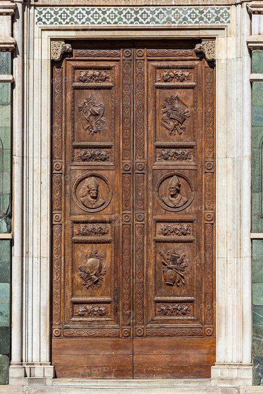 Wooden door of the Cathedral of Santa Maria del Fiore, Duomo, building, architecture, history, culture, architecture, art, tourism, city trip, Florence, Tuscany, Italy