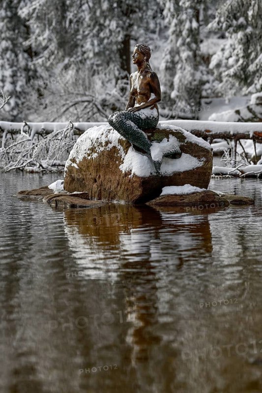 Mummelsee mermaid in snow, near Seebach, Black Forest, Ortenaukreis, Baden-Württemberg, Germany