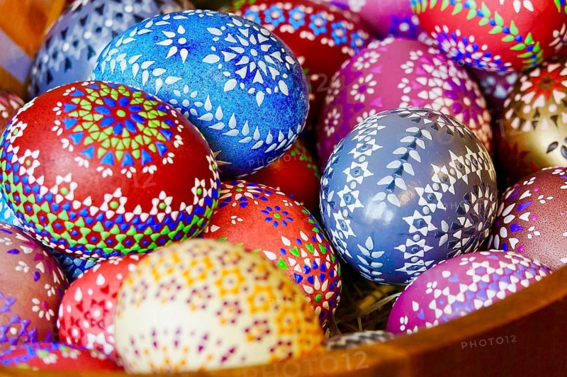 Easter, Easter basket, Easter eggs, blown-out colored eggs, Sorbian customs, bossing techniques, handicrafts, Saxony, Germany