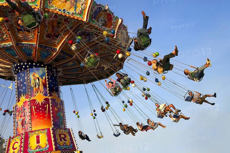 Munich Oktoberfest, chain carousel