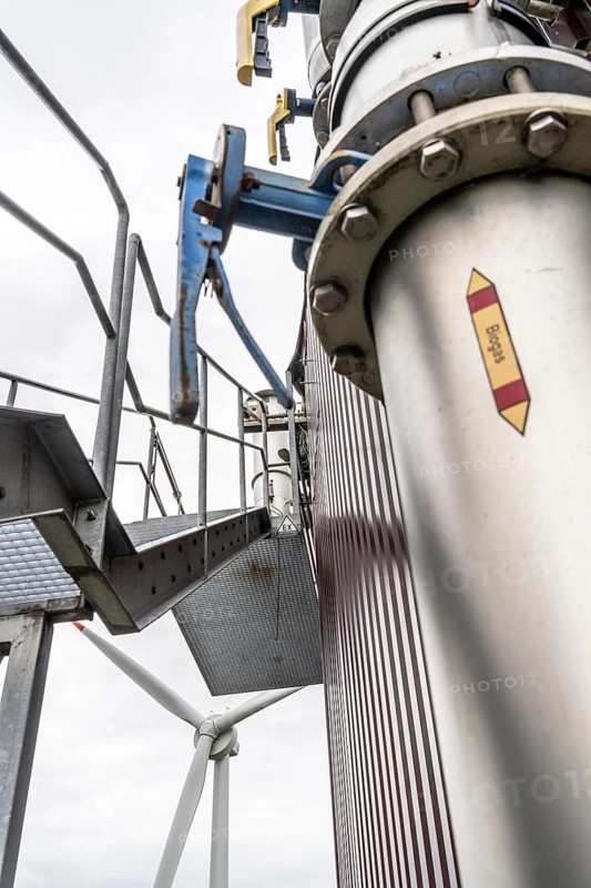 Pipelines, a biogas plant, the gas is produced from various biomass, the electricity is generated in combined heat and power plants with the biogas produced and sold to companies in the neighbouring industrial estate, the heat generated is fed into a local heating network, Ense, North Rhine-Westphalia, Germany