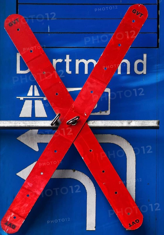 Complete closure of the A 40 motorway due to construction work until November 2024 in the direction of Dortmund, Bochum, North Rhine-Westphalia, Germany