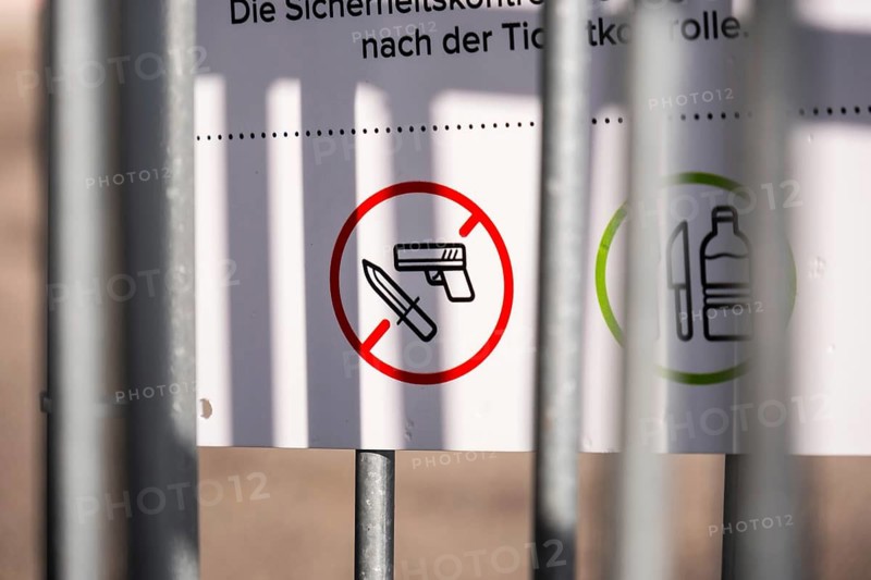 Pictogram with knife and weapons ban at an event in Düsseldorf, Germany