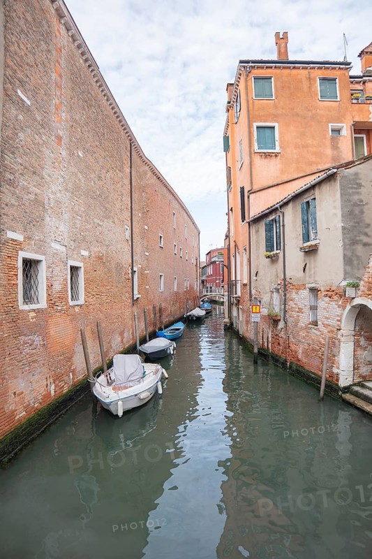 Serene beauty of Venice architecture with narrow canals and charming buildings reflecting centuries of history and cultural richness in Italy iconic cityscape
