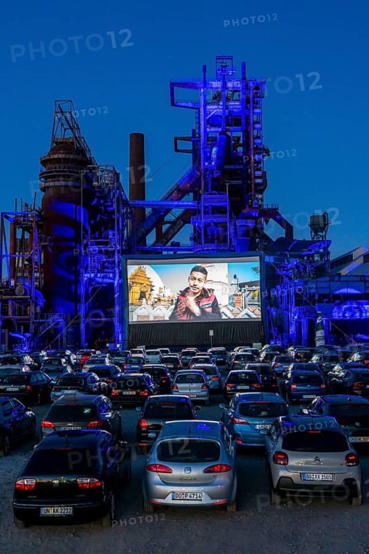 Drive-in cinema Dortmund, against the backdrop of the former blast furnace plant Phönix-West in Dortmund-Hörde, temporary film screening, event in compliance with contact restrictions, effects of the corona crisis in Germany