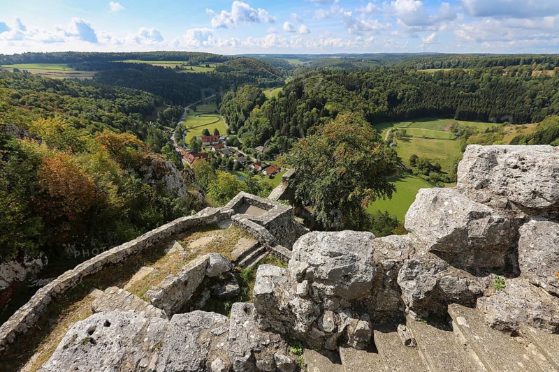 Castle ruins of Hohengundelfingen, ruins of a medieval hilltop castle, former headquarters of the Gundelfingen free noble family, Gundelfingen-Münsingen, Lautertal, Swabian Jura, Reutlingen district, Baden-Württemberg, Germany
