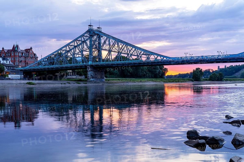 Blue Wonder bridge over the Elbe at sunset, Loschwitz, Dresden, Saxony, Germany