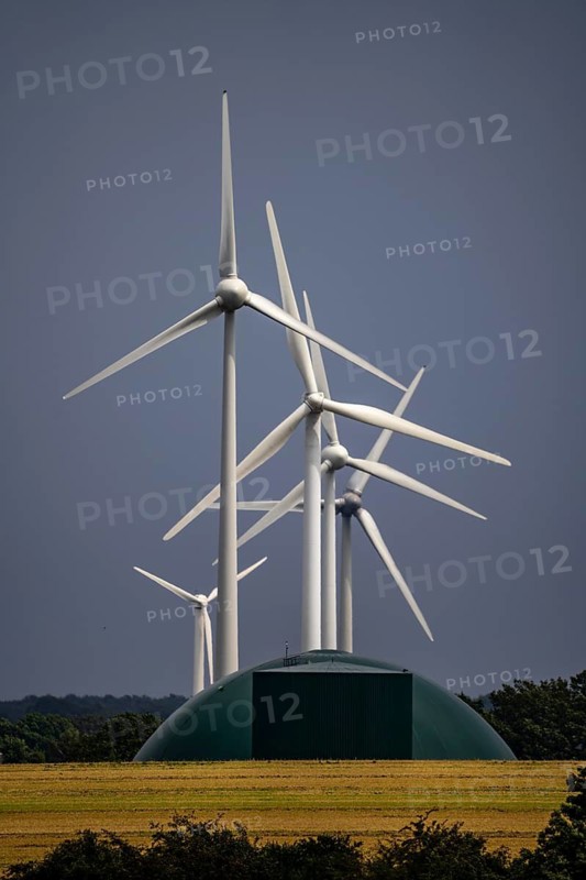 Wind farm south-west of Anröchte in the district of Soest, near the village of Altenmellrich, biogas plant, North Rhine-Westphalia, Germany