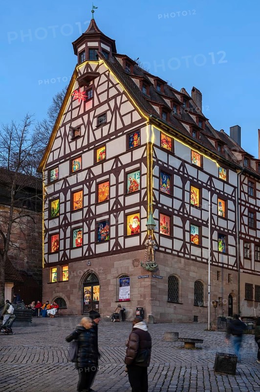 Historic Pilatus House with an Advent calendar designed by the Altstadtfreuden Nuremberg, Tiegärtnertorplatz, Nuremberg, Middle Franconia, Bavaria, Germany