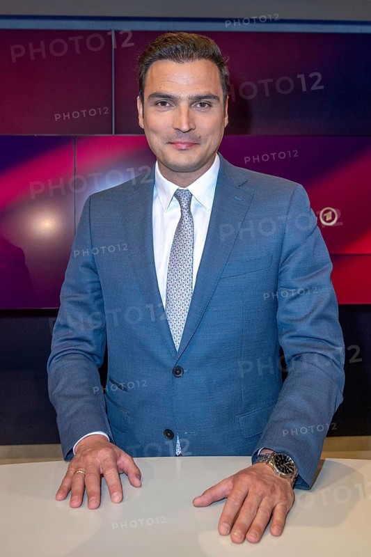 Jan Philipp Burgard (Welt) on the ARD talk show maischberger in the Berlin Adlershof studio. Berlin, 14.05.2025
