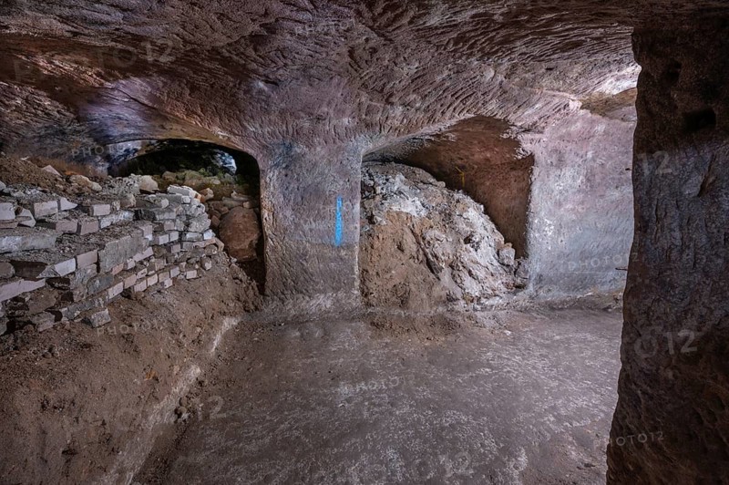 Remaining rubble from World War II in the historic rock cellars, market square, Lauf an der Pegnitz, Middle Franconia, Bavaria, Germany