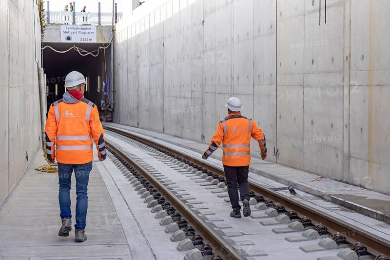 Construction work on the airport tunnel at the airport tunnel. The last few meters of solid road are concreted. This means that all long-distance railway tracks of Project S21 have been laid. Stuttgart, Baden-Württemberg, Germany
