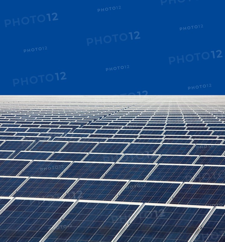 Open space solar photovoltaic plant, Troisdorf Solar, F+S, Troisdorf-Oberlar, North Rhine-Westfalia, Germany, Europe, Freiflächen-Photovoltaikanlage, Solarpark Troisdorf Solar, F+S, Troisdorf-Oberlar, Nordrhein-Westfalen, Deutschland, Europa