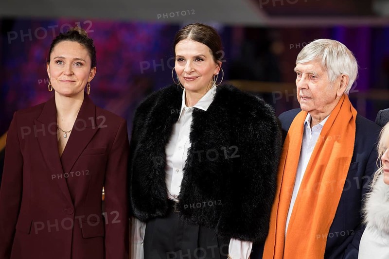 Guest, Juliette Binoche and Tom Courtenay on the Red Carpet at the premiere of the film Queen at Sea at the Berlinale at the Berliner Theater am Potsdamer Platz on 17.02.2026. The 76th Berlin International Film Festival will take place from February 12 to 22, 2026
