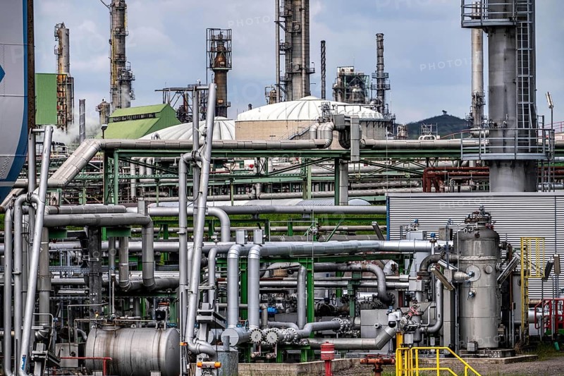Ruhröl refinery, BP Gelsenkirchen, now BP Refining & Petrochemicals GmbH, tanks and plant in Gelsenkirchen-Horst, North Rhine-Westphalia, Germany