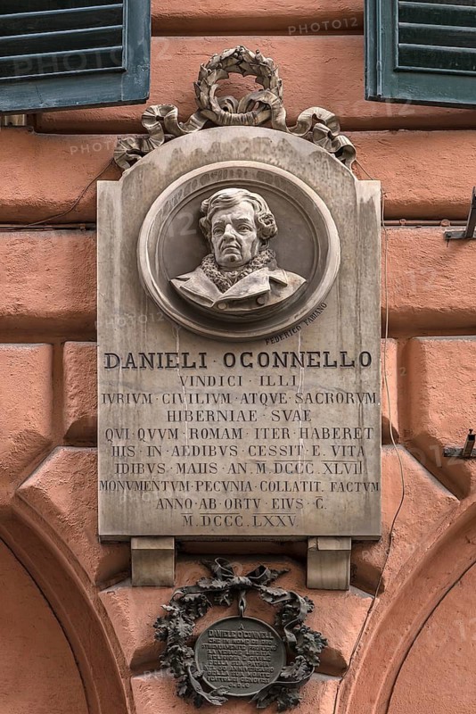 Memorial plaque to the Irish politician and freedom fighter Danieli Oconnello, 17751847, Via al Ponte Reale, Genoa, Italy