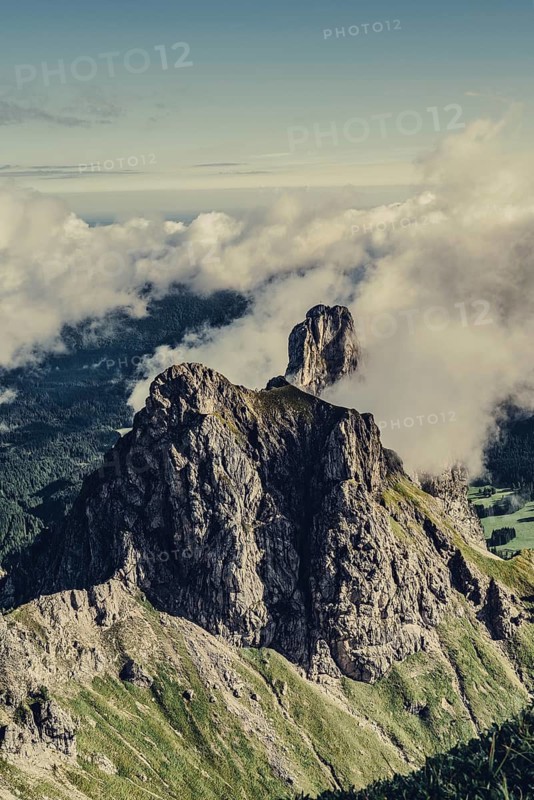Sunrise hike on the Hochplatte in the Ammergau Alps, Ammergebirge in the Allgäu, Bavaria, Germany