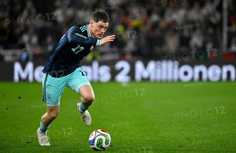 Florian Wirtz GER (17) Action on the ball Football DFB International match Germany GER vs Ghana GHA Friendly match Test match MHPArena, MHP Arena Stuttgart, Baden-Württemberg, Germany