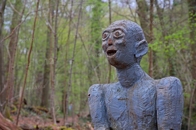 Gollum, Smeagol, wooden sculpture, The Lord of the Rings, J.R. Tolkien, fantasy, woodcarving, chainsaw art, Wolfgang Greb, modern art, trail, premium hiking trail, Auenlandweg, Blickhausen, Mittelhof, Sieg, Wissen, Westerwald, Rhineland-Palatinate, Germany