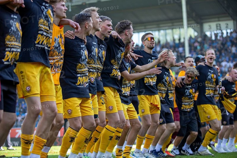 Football 3rd division, 2024/25 season, matchday 37: Waldhof Mannheim vs Dynamo Dresden***The Dresden team celebrates euphorically their promotion to the 2nd division