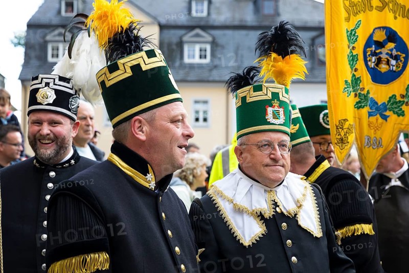 Bergstreit Day 2025 in Schneeberg, miners of all trades proudly wear their habit on this traditional day, Grand Mountain Parade arrived at St. Wolfgang Church in Schneeberg, Ore Mountains, Saxony, Germany