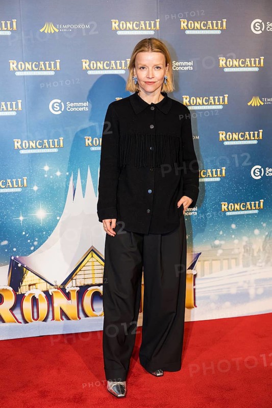 Karoline Schuch at the premiere of the 20th Original Roncalli Weihnachtscircus in Berlin's Tempodrom on 20 December 2024