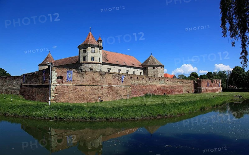 Fogarash Fortress, Cetatea Fagarasului, a historical monument, construction began in 1310, in the city of Fagaras, the fortress is now home to the Museum of the Fagaras Land, Brasov District, Transylvania, Romania