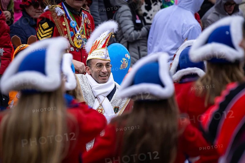 The Frankfurt Shrove Tuesday Parade will take place on 15.02.2026 under the eyes of Lord Mayor Mike Josef across Römerberg, Römerberg, Frankfurt am Main, Hesse, Germany