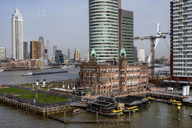 Kop van Zuid, Wilhelminapier, skyscrapers on the Nieuwe Maas, skyline of the city center, Holland Amerikaplein, Hotel New York, Watertaxi Station, Rotterdam, Netherlands