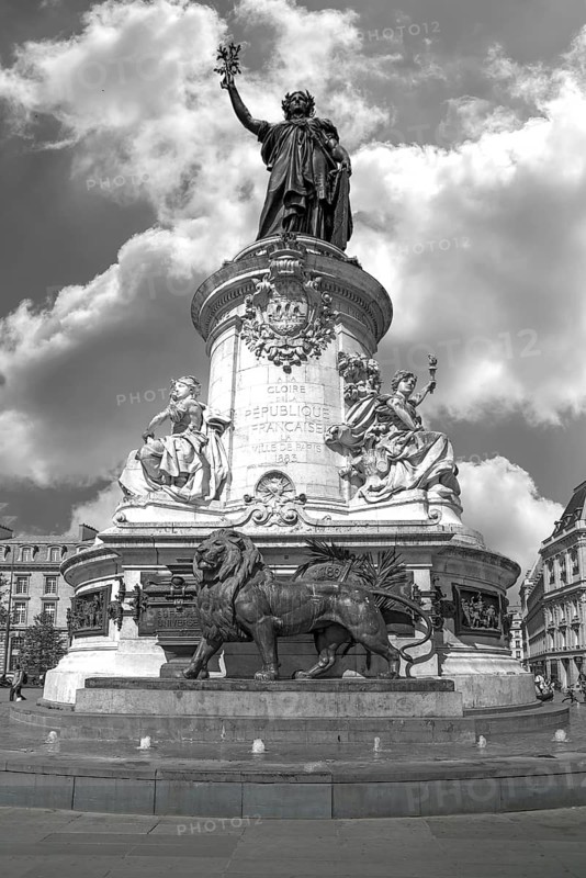 Monument to the Glory of the French Republic, black and white, Paris, France