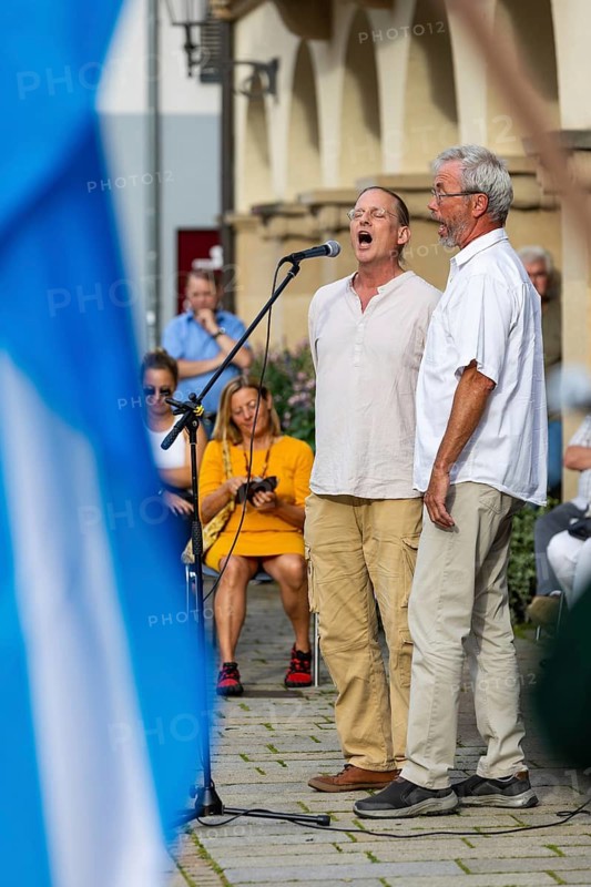 Singer, music concert, Scottish flag, Sigmaringen, Baden-Württemberg, Germany