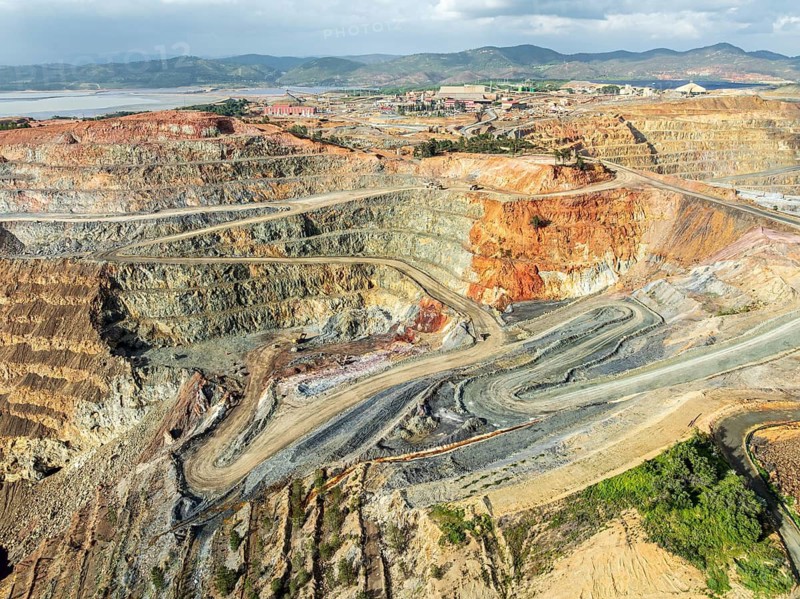 Aerial view of Corta Atalaya open pit mine, copper mine, Rio Tinto, Minas de Rio Tinto, Andalusia, Spain