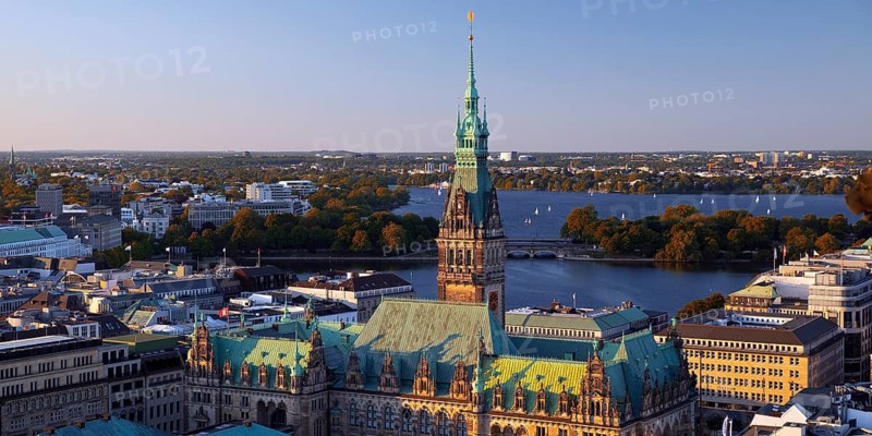 City view from above with the town hall and the Alster, Hamburg, Germany