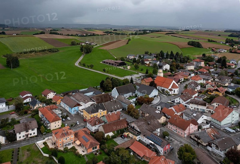 Drone image, view of the village, Mettmach, Innviertel, Upper Austria, Austria