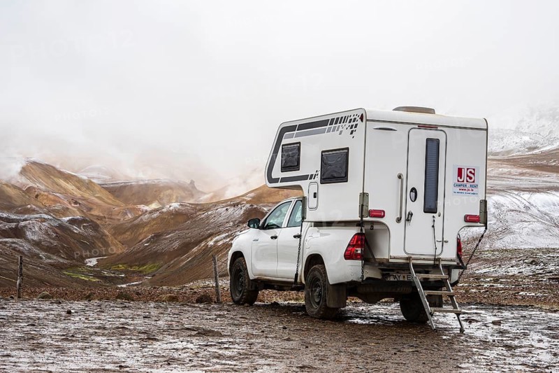 4x4 camper van, early snow, Hveradalir geothermal area, Kerlingarfjöll, Icelandic highlands, Iceland