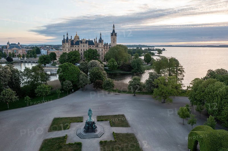 Schwerin Castle in the morning, Unesco World Heritage Site, Schwerin, Mecklenburg-Western Pomerania, Germany