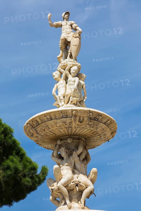 Orion Fountain built in 1553 by Giovanni Angelo Montorsoli at Piazza Del Duomo in late summer, Messina, Sicily, Italy