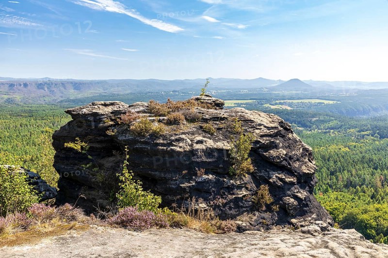 From the Großer Zschirnstein, view to the east to the Rosenberg, Reinhardtsdorf-Schöna, Saxon Switzerland, Saxony, Germany
