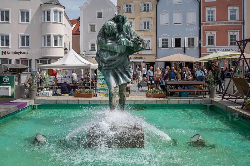Chistopherus Fountain, created in 1963 by Prof. Hans Wimmer, Upper Town Square, Schärding, Upper Austria, Austria