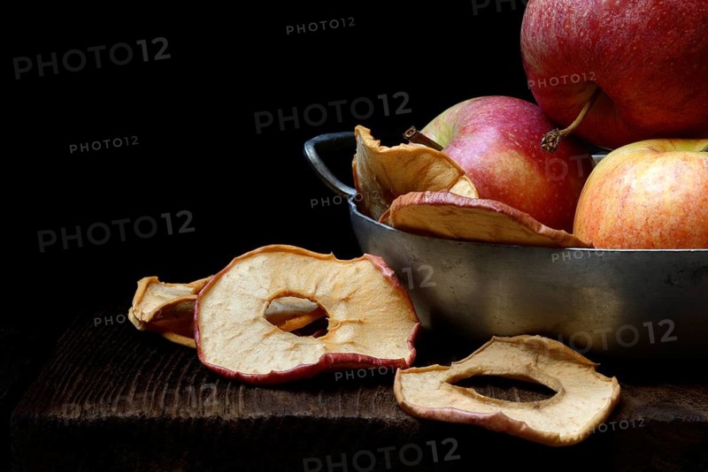 Apples and dried apple rings, dried fruit