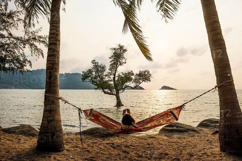 Tree in the sea, The Lonely Tree in the Sea, sunset, Klong Son Beach, Ko Chang, Koh Chang, Mu Ko Chang National Park, Trat, Thailand