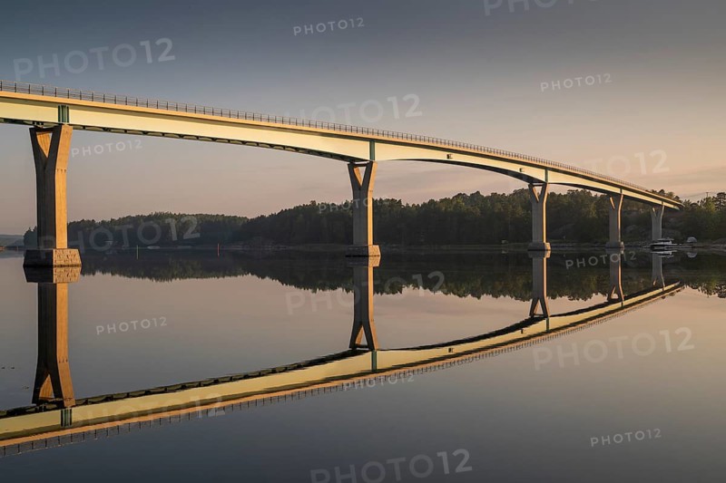 Morning atmosphere, Lövö bridge reflected in the water, Kasnäsintie, Falkö Fjord, Kasnäs, Hitis archipelago, archipelago south of Turku, Finland