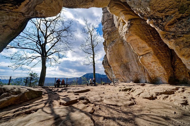 Natural arch Kuhstall am Neuen Wildenstein, natural wonder, national park, hiking destination, rock formation, Elbe Sandstone Mountains, Saxon Switzerland, Bad Schandau, Saxony, Germany