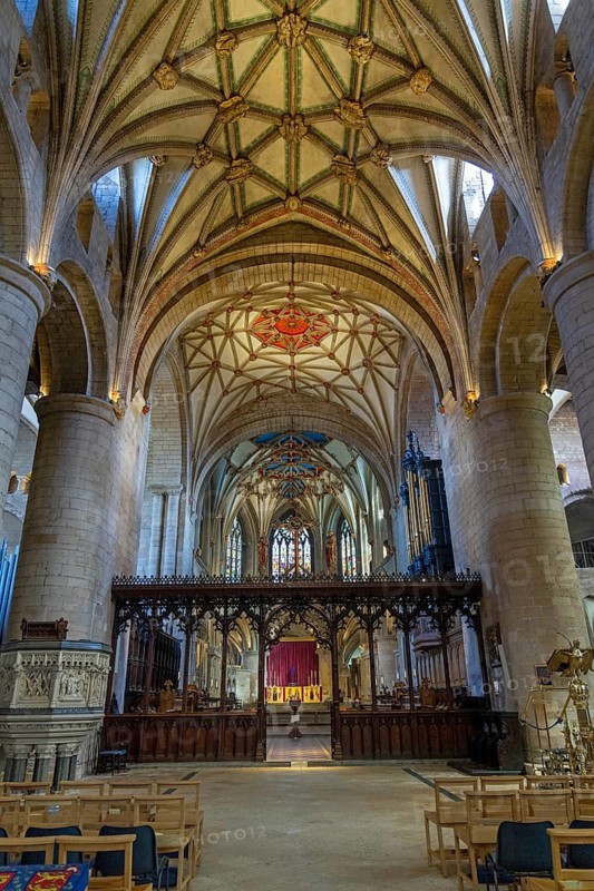 Apse, altar, interior view, former abbey church, Tewkesbury, Gloucestershire, England, Great Britain