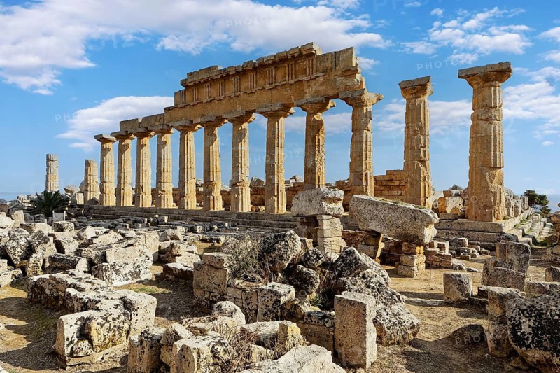 Dorian Peripteros Temple C, 550 BC, presumably dedicated to Apollo, partly rebuilt in 1925, Acropolis by Selinus, archaeological sites of Selinunte, Parco Archeologico di Selinunte, Castelvetrano, Trapani community consortium, Sicily, Italy, Mediterranean