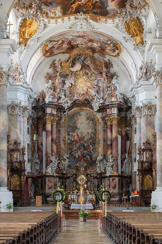 The magnificent Basilica of St. Alexander and St. Theodor in Ottobeuren impresses as a masterpiece of southern German Baroque with its opulent ceiling frescoes and detailed stucco decoration, Ottobeuren, Unterallgäu, Bavaria, Germany