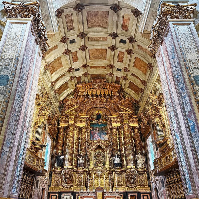 Porto Cathedral, view of the altar with historic double instruments, Sé do Porto, UNESCO World Heritage Site, Porto, Portugal