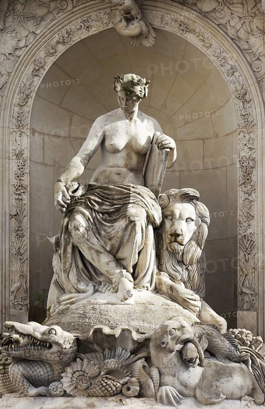 Cuvier fountain, Fontaine Cuvier, neoclassical fountain with allegorical figure and animal figures, 5th arrondissement, Paris, France