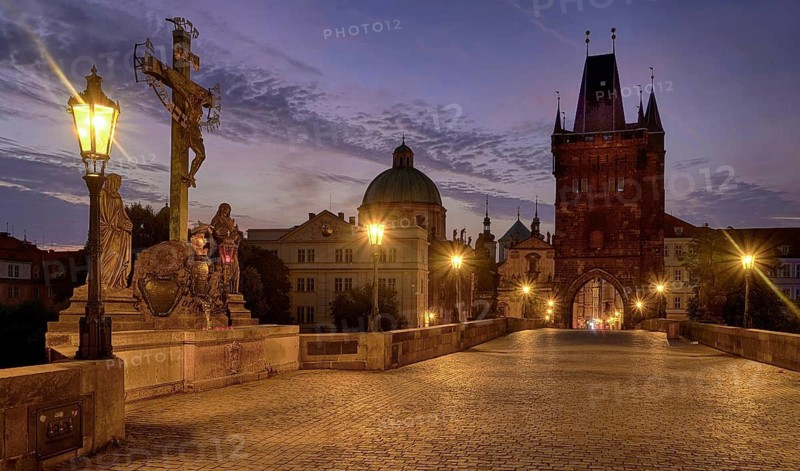 Charles Bridge in the evening, Apostle, Prague, Czech Republic, Prague, Czech Republic