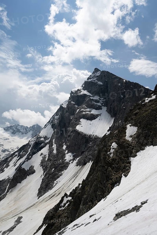 Kleiner Mörchner summit, Nördliche Mörchnerscharte, Berliner Höhenweg, Zillertal Alps, Tyrol, Austria